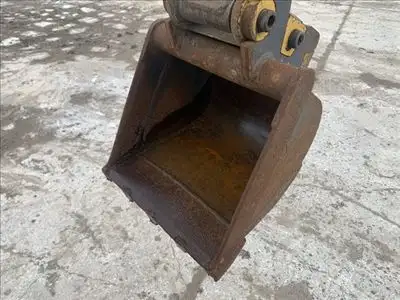 2011 John Deere 17D in Heavy Equipment in Mississauga / Peel Region - Image 8