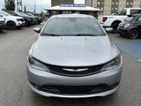2015 Chrysler 200 AMVIC Licensed (image 8)