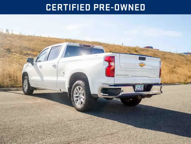 2021 Chevrolet Silverado 1500 LT in Cars & Trucks in St. John's - Image 6