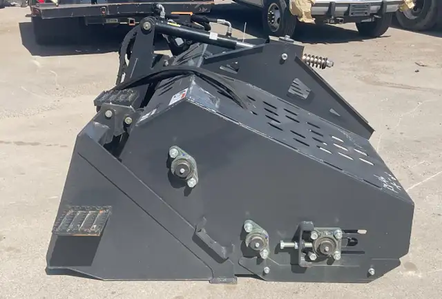 NEW 68 IN SKID STEER LANDSCAPE RAKE BUCKET LR1272W in Heavy Equipment Parts & Accessories in Regina - Image 4