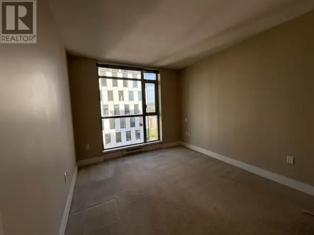 1709 3008 GLEN DRIVE Coquitlam, British Columbia63235551734659121