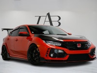 This 2018 Honda Civic is a local Ontario vehicle. Combining efficiency, sporty performance, and mode... (image 1)