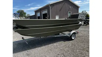 14' long 40'' wide 15'' transom