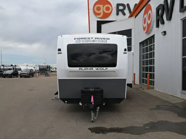 2026 Cherokee Alpha Wolf 26DBH in Travel Trailers & Campers in Edmonton - Image 4