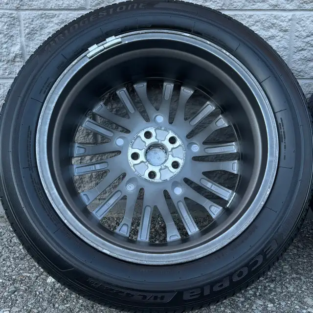 (90%) 4x Lexus RX 20" OEM All Season Wheels Package in Tires & Rims in City of Toronto - Image 7