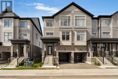 BRAND-NEW END UNIT WITH PREMIUM UPGRADES, FINE FINISHES & SPACES THAT INSPIRE! The Townes at Deer Sp...