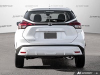 This Nissan Kicks Play has a trusty Regular Unleaded I-4 1.6 L/98 engine powering this Variable tran... (image 5)