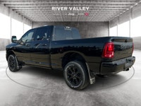 ALLOY WHEELS, NAVIGATION SYSTEM, HEATED FRONT SEATS, HEATED STEERING WHEEL, ADAPTIVE CRUISE CONTROL,... (image 4)