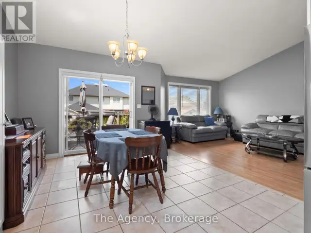 7721 PARKVIEW CRESCENT Niagara Falls (Ascot), Ontario in Houses for Sale in St. Catharines - Image 9