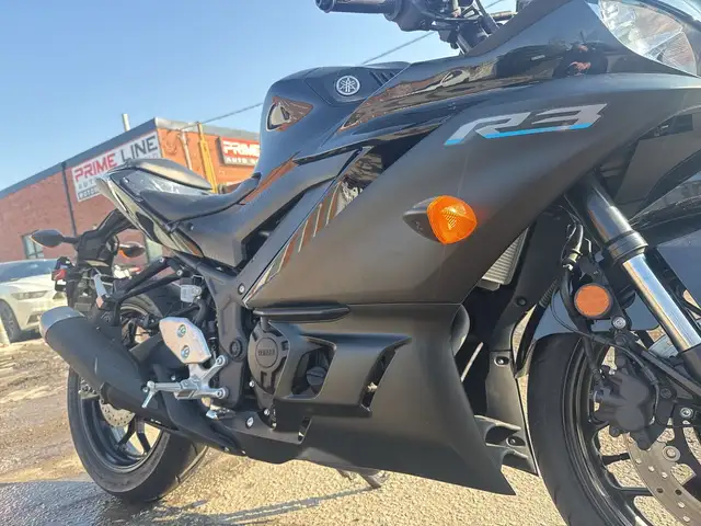 2023 Yamaha YZF-R3 ~ YAMAHA R3 ~ ABS ~ COOL BIKE ~ ONLY 18KMS ~ in Street, Cruisers & Choppers in City of Toronto - Image 29