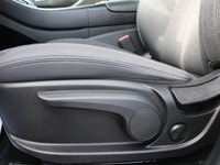 The 2022 Hyundai Santa Fe Essential AWD delivers a perfect mix of versatility, comfort, and confiden... (image 7)