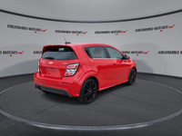 Tires P205/55R16,Wheels 16 (40.6 cm) aluminum (Replaced with (RS7) 17 painted aluminum wheels when a... (image 7)