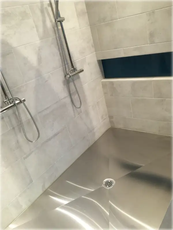 BASE DE DOUCHE ÉMAILLÉ EN NOIR SUR MESURE in Plumbing, Sinks, Toilets & Showers in Longueuil / South Shore - Image 9