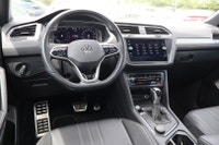 NO ACCIDENT Elevate Your Drive with the 2022 VW Tiguan Comfortline R-LINE BLACK EDITION 4Motion AWD.... (image 9)