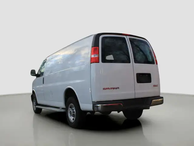 2023 GMC Savana Cargo Base in Cars & Trucks in Comox / Courtenay / Cumberland - Image 6