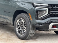 Powerful Gas V8 6.2L engine with 4x4 capability - Advanced Navigation System and Satellite Radio - A... (image 3)