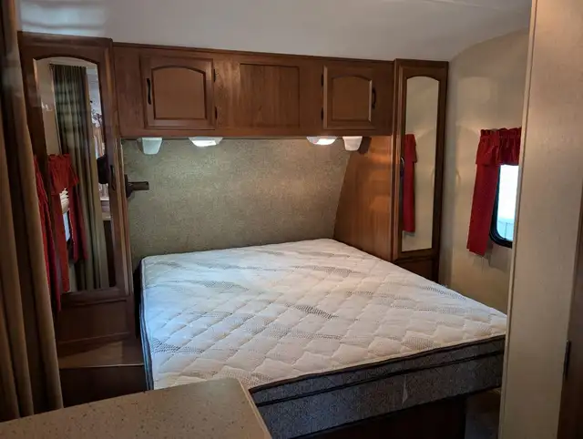 2015 Coachmen Freedom Express 246RKS | Travel Trailers & Campers ...