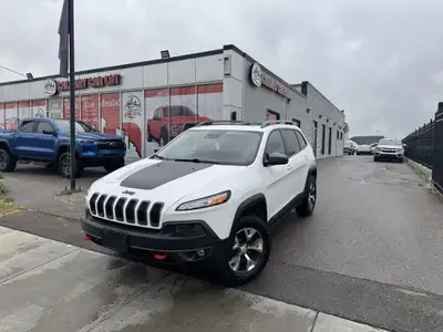 This vehicle is equipped with: 3.2L 6 cylinder engine Automatic 9 Speed Transmission Panoramic roof...