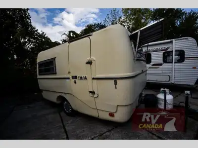 Please Call Us At 613.851.7326 with any questions? Come take a look at a great little vintage projec...