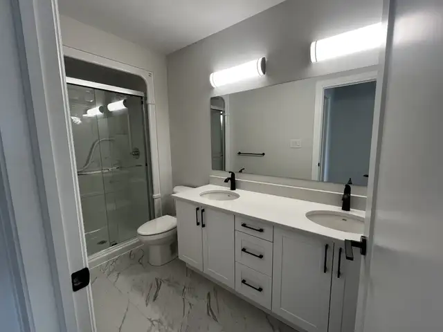 Venetian Harbours for lease ~ Executive Point Edward Living! in Long Term Rentals in Sarnia - Image 15