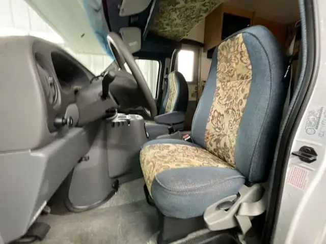 2003 Adventurer LP Class C Adventurer 22RB in RVs & Motorhomes in Edmonton - Image 22