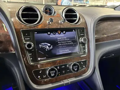 2019 Bentley Bentayga V8 AWD | NO LUX TAX | NIGHT VISION | HEADS, View more