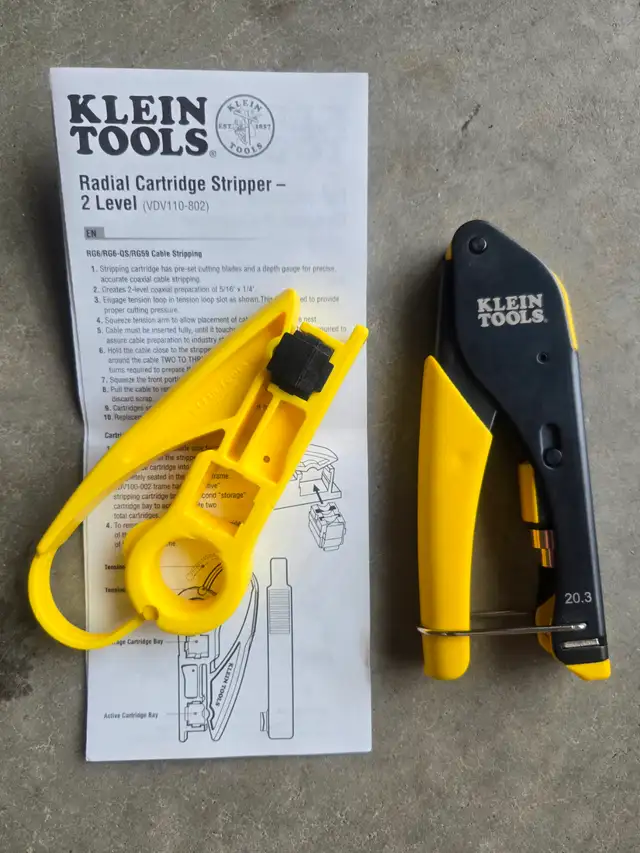 Klein Tools Radial Cartridge Stripper Crimper Screwdrivers Pouch in Hand Tools in Ottawa - Image 3