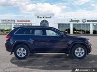 The 2017 Jeep Grand Cherokee Laredo is built for those who want a perfect balance of rugged capabili... (image 6)