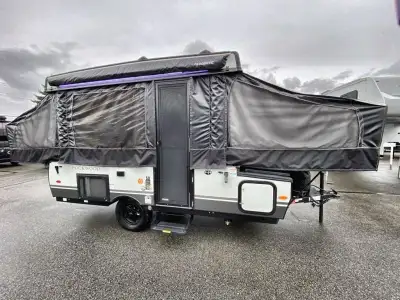 Forest River Rockwood Freedom Series folding pop-up camper 1910FT highlights: Two Tent End Beds Swin...