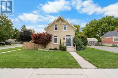 Situated on a desirable corner lot in Exeter, this well-maintained yellow brick home offers a blend...