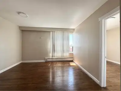 3 Beds 1 Bath - Apartment