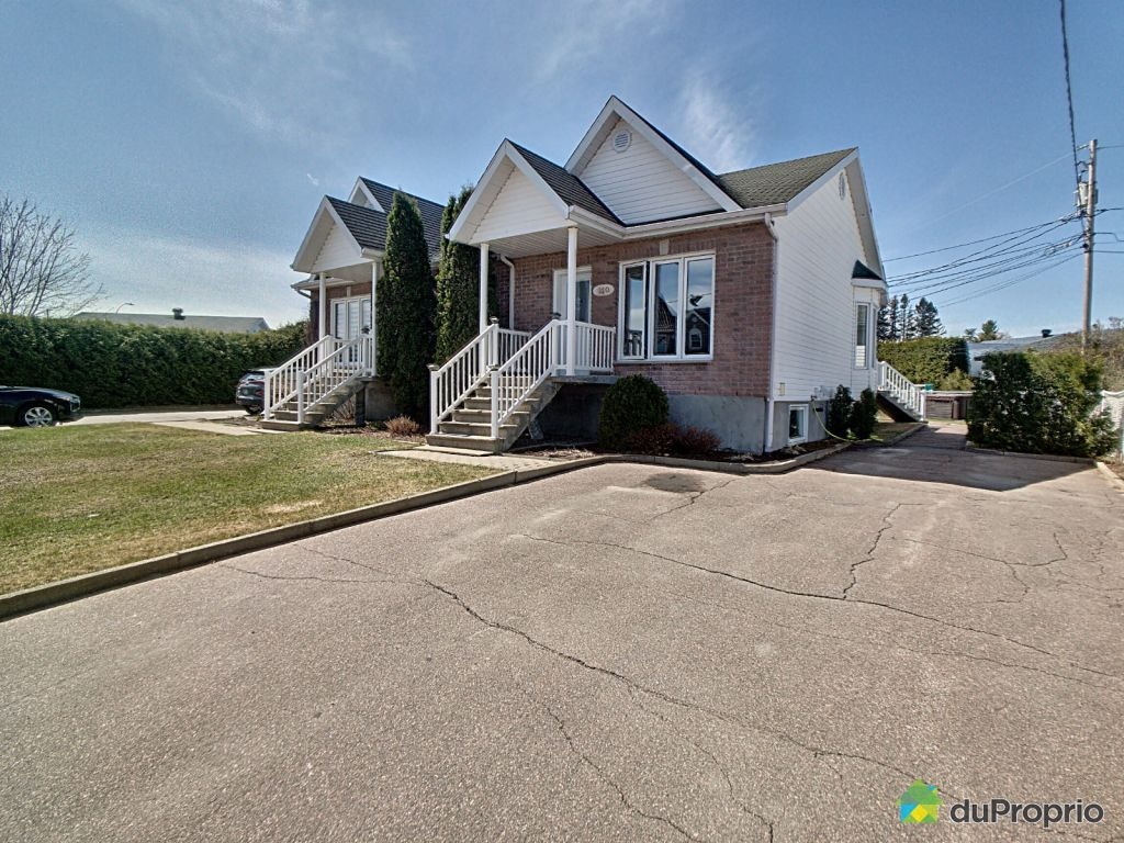 $220,000 - Semi-detached for sale in Dolbeau-Mistassini — photo 1