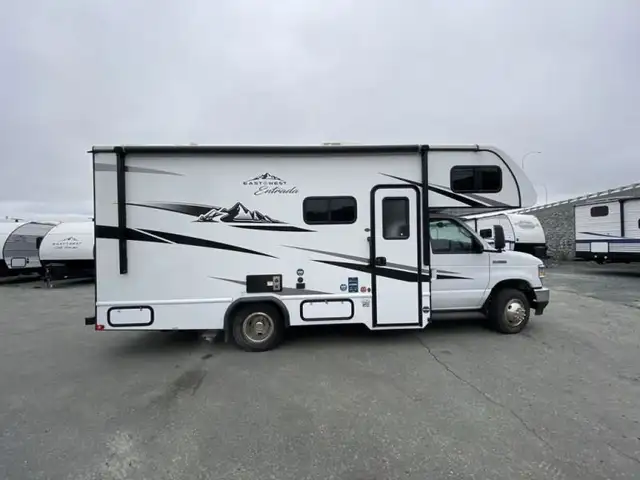 2023 EAST TO WEST Entrada 2200S in RVs & Motorhomes in Bedford - Image 11