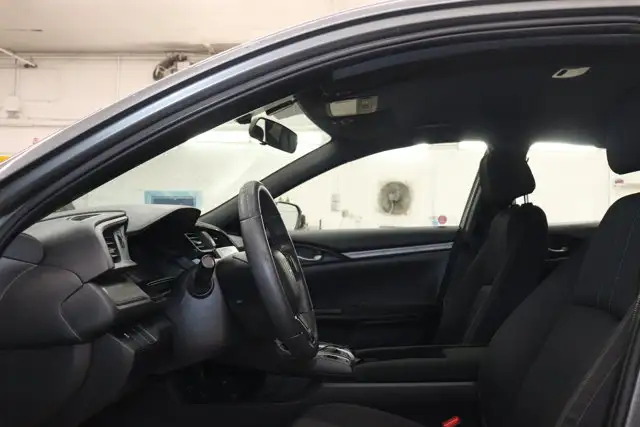 2018 Honda Civic Hatchback LX in Cars & Trucks in Saskatoon - Image 15