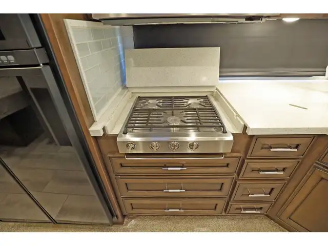 2020 Newmar Ventana 3407 Pusher Diesel 360HP, Classe A in RVs & Motorhomes in Laval / North Shore - Image 16