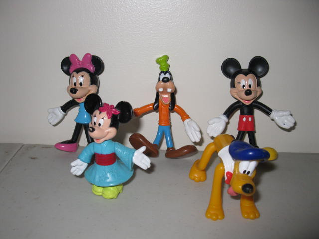 DISNEY CHARACTERS in Toys & Games in Belleville