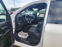 DURAMAX| HEATED & COOLED FRONT BUCKET SEATS | HEATED REAR SEATS | HEATED STEERING WHEEL | SUNROOF |... (image 8)