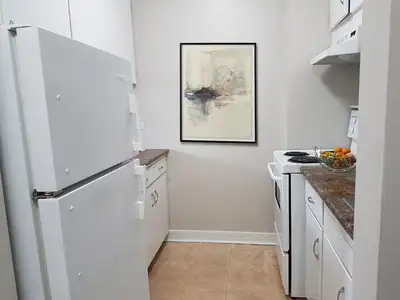 The Carlton Apartments Edmonton - 2 Bedroom Apartment for Rent E