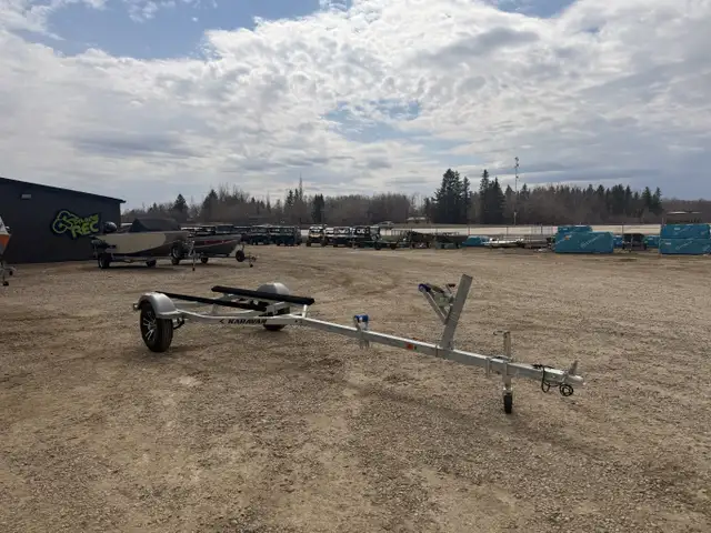 2026 Karavan Boat Single Axle 1250 Lbs Wide Bunk in Powerboats & Motorboats in Prince Albert - Image 2