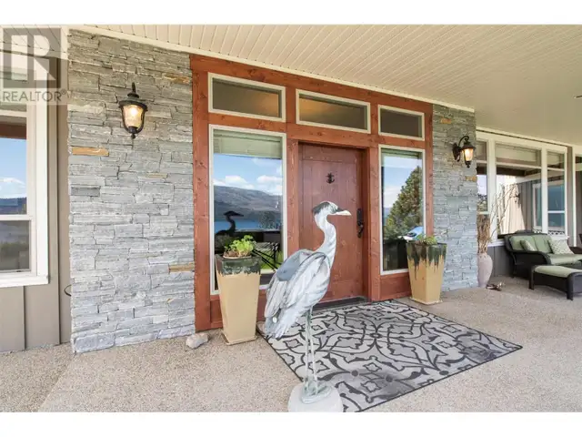 5824 Columbia Avenue Peachland, British Columbia in Houses for Sale in Penticton - Image 10