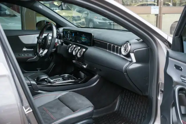 2022 Mercedes-Benz A-Class in Cars & Trucks in Markham / York Region - Image 25