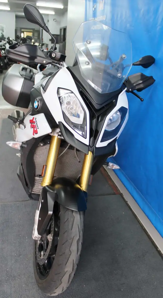 2016 BMW S1000XR in Sport Bikes in City of Montréal - Image 4