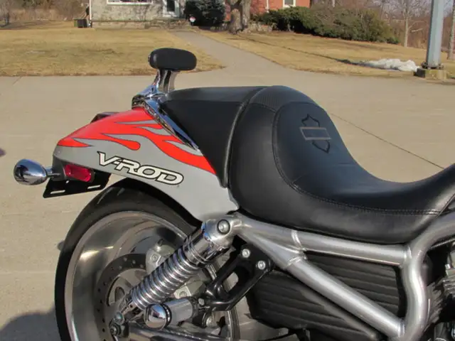 2007 Harley-Davidson VRSCX Screamin' Eagle V-Rod in Street, Cruisers & Choppers in Leamington - Image 14