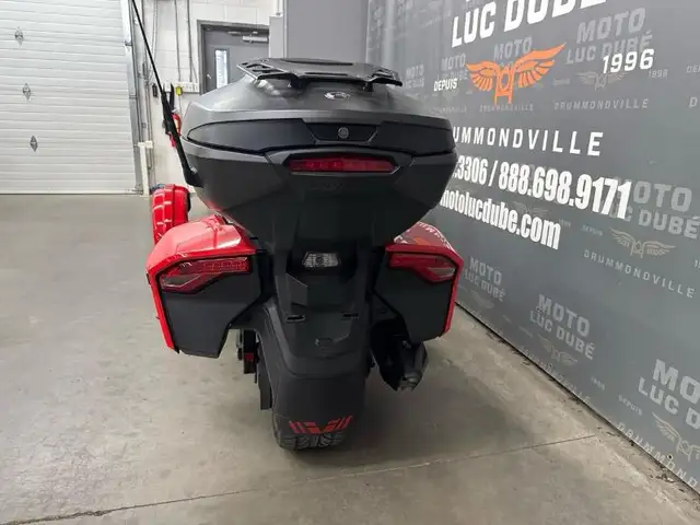 2022 Can-Am Spyder F3 Limited in Sport Touring in Drummondville - Image 11