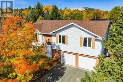 Oversized Raised Ranch with a proper double attached garage in the Algonquin neighborhood in the Sou...
