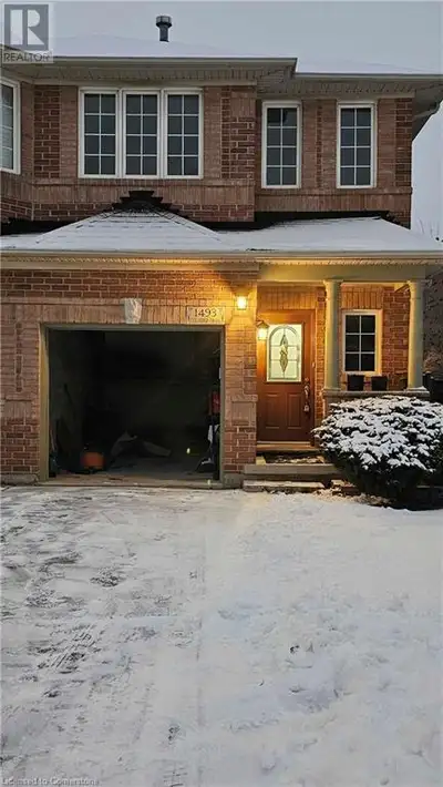 Nestled in the heart of Oakville, this stunning 3+1-bedroom, 3.5-bathroom semi-detached home offers...