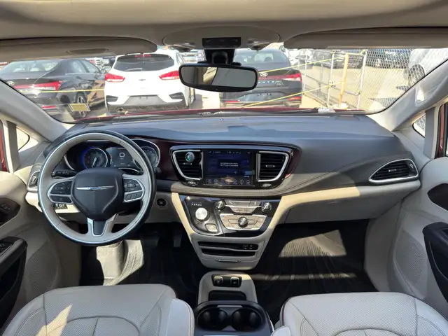 2017 Chrysler Pacifica Limited 7 Passenger | Command Start | Pow5619998410362163213
