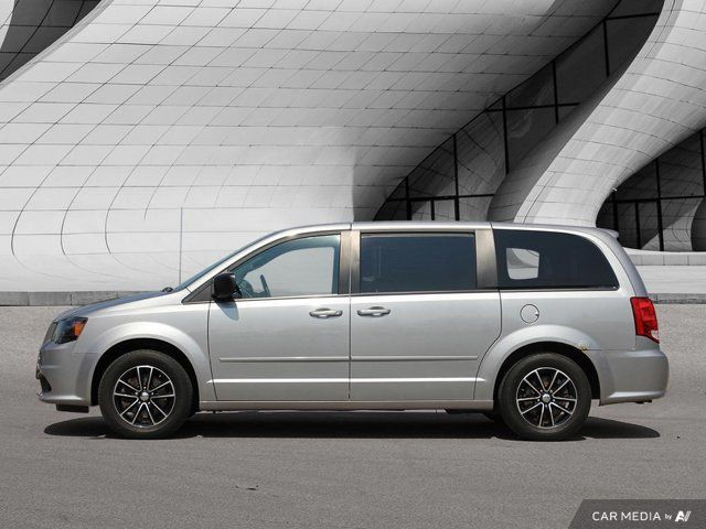 2017 Dodge Grand Caravan SXT DVD Player | Power Driver Seat in Cars & Trucks in London - Image 2