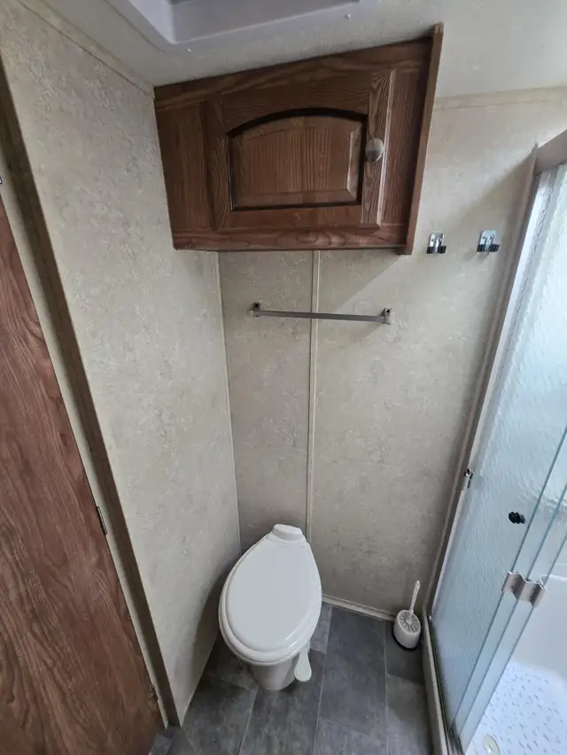 2016 Forest River FLAGSTAFF 8528 REWS in Travel Trailers & Campers in St. Albert - Image 27