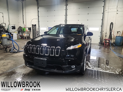 Low Mileage, Bluetooth, Fog Lamps, SiriusXM, Steering Wheel Audio Control, Air Conditioning! The Jee...